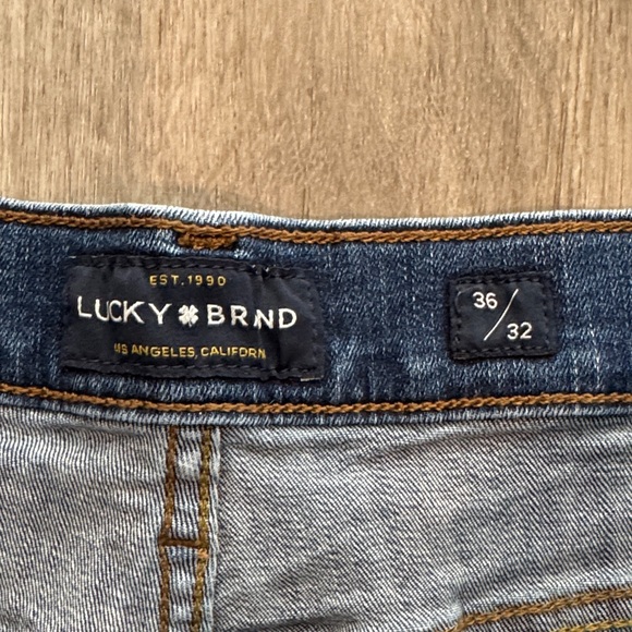 Lucky Brand Men's 410 Athletic Slim Jeans Size 36 X 32 - Picture 4 of 7